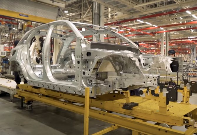 Бестселлеры авто — в Подмосковье. Как работает завод Mercedes спустя год после открытия | Изображение 2