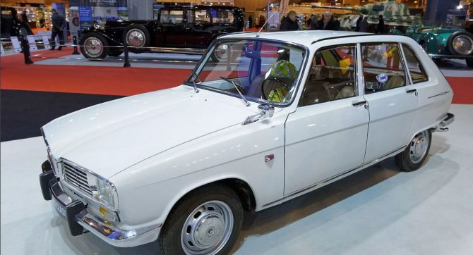 Хэтчбек - история и эволюция кузова. . Самый Первый хэтчбек Renault R16.