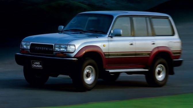 На фото: Toyota Land Cruiser 80 '1989–92