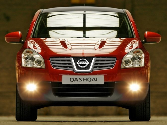 Nissan Qashqai спереди
