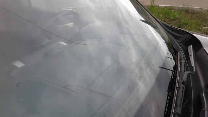 Nissan X-Trail II трещина на лобовом стекле